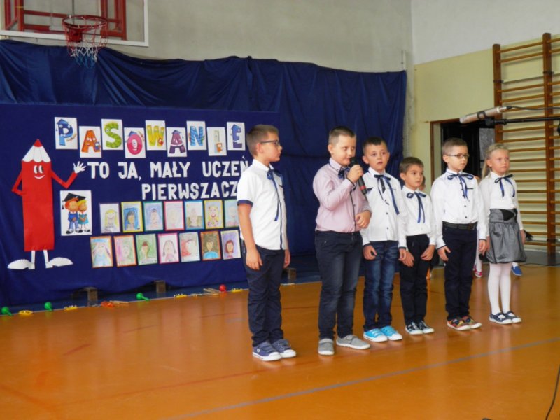 Pasowanie na ucznia klasy I.